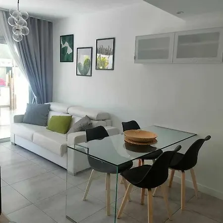 Ocean Sunset Bristol شقة